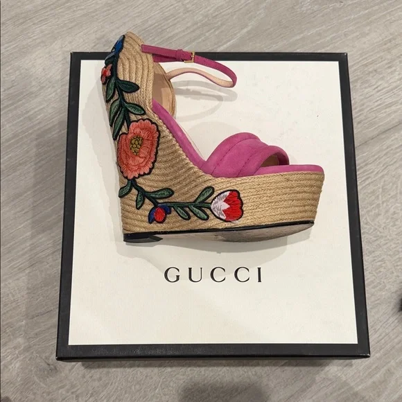 Gucci Pink and Tan Platform Sandals - Picture 5 of 7